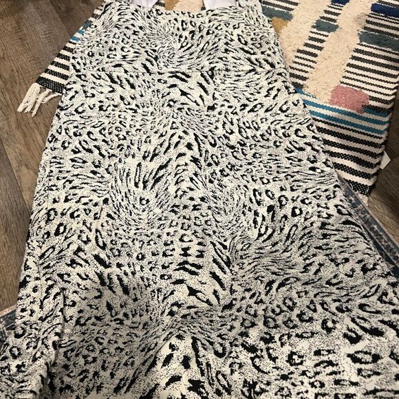 CARMEN Carmen Marc Volvo Black and  White Dress Size Large - Picture 8 of 12